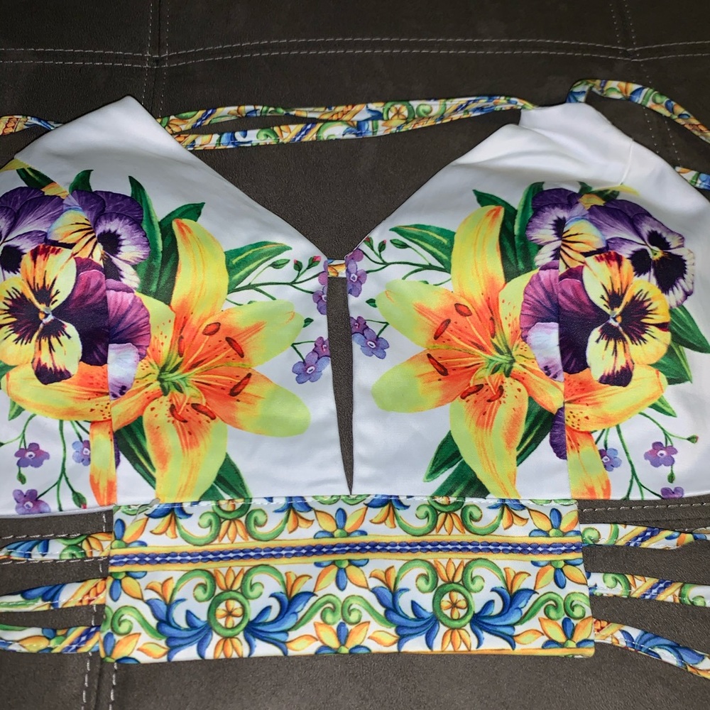 Two piece set - Picture 4 of 6